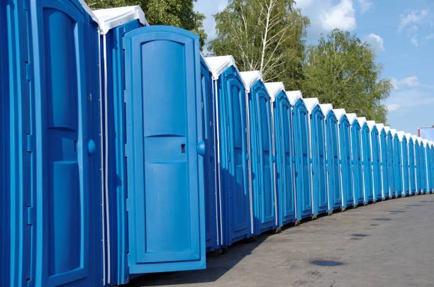 Best Portable restroom trailer rental  in Hicksville, OH